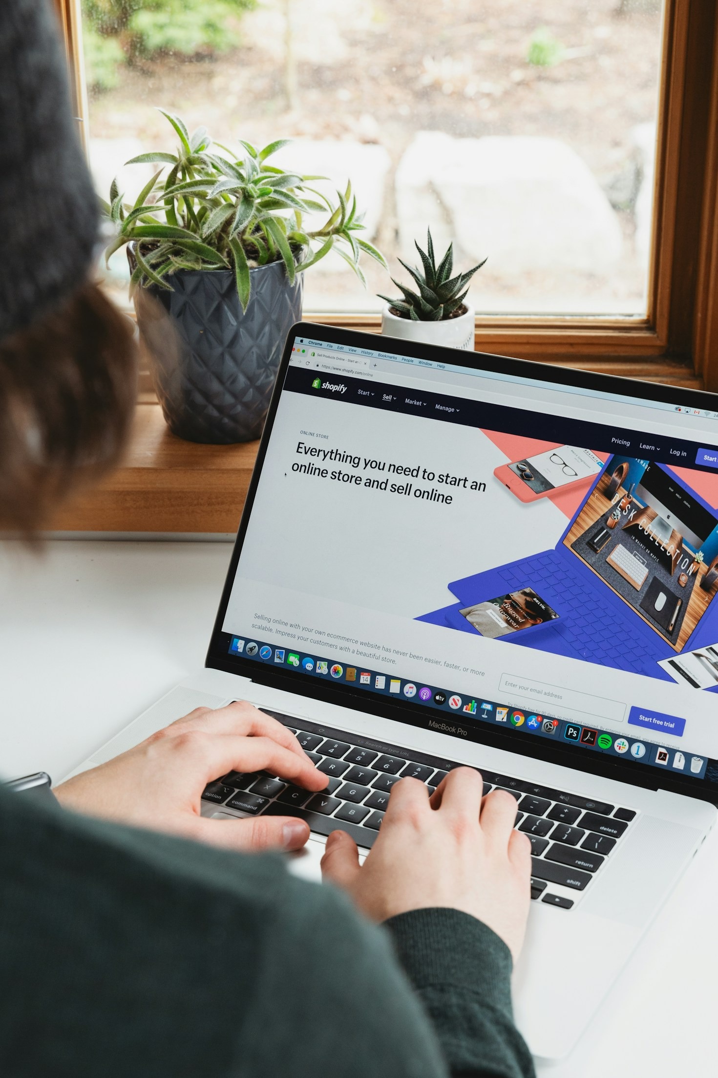 Creating Persuasive Ad Copy That Converts